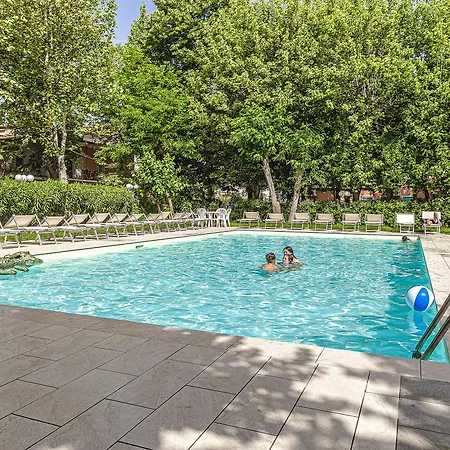Hotel Royal - Bianchi 3*